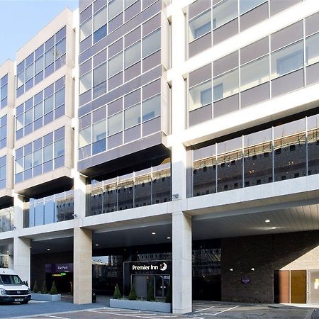 Premier Inn London Chiswick Exterior foto